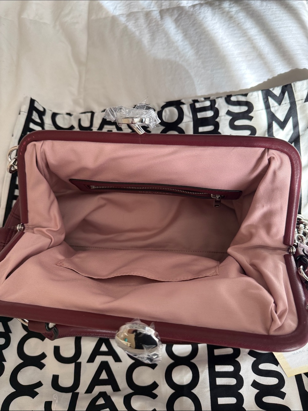 Marc Jacobs Quilted Shoulder Bag in Burgundy with Silver Chain - Picture 4 of 10
